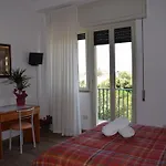 Punta Di Mola Alojamento de Acomodação e Pequeno-almoço 4*