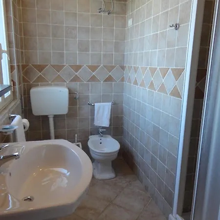 فندق مبيت وإفطار Punta Di Mola 4*