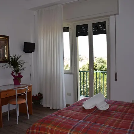 Punta Di Mola فندق مبيت وإفطار 4*