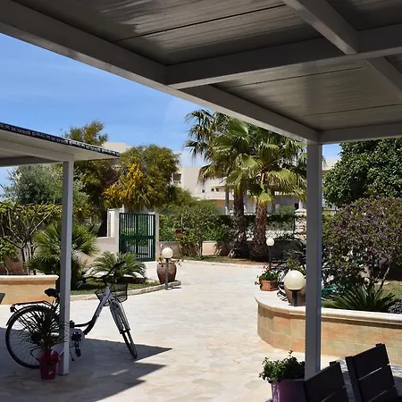 Punta Di Mola فندق مبيت وإفطار