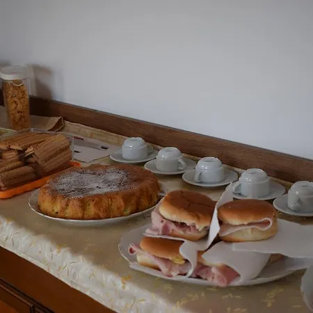 Punta Di Mola 4* مارينا دي راغوزا