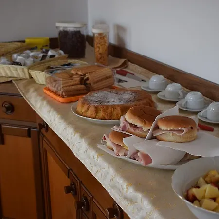 Punta Di Mola فندق مبيت وإفطار 4*