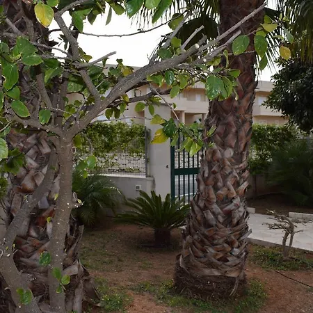 Punta Di Mola 4* مارينا دي راغوزا