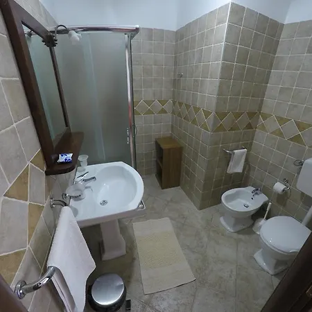 Punta Di Mola فندق مبيت وإفطار 4*